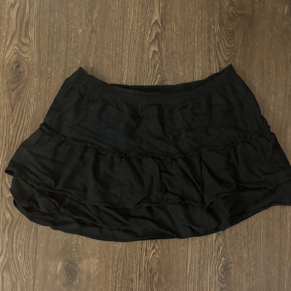 Abercrombie & Fitch tiered black skirt